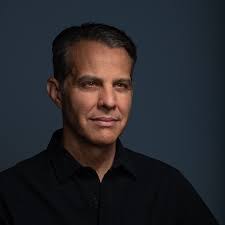 David Vise's Instagram, Twitter & Facebook