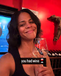 𝐌𝐢𝐜𝐡𝐞𝐥𝐞 𝐂𝐚𝐫𝐲- Yoga Wine And A Good Time🥂