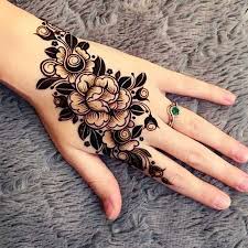 Pin By Urdu Poetry On Mehndi Styles In 2020 Floral Henna Designs Latest Mehndi Designs Henna Designs Hand