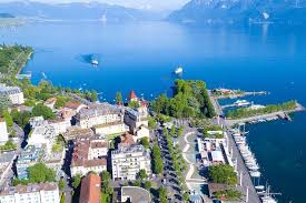 The region's exceptional countryside and quality of life have long been a. 5 Tempat Wisata Di Vaud Swiss Ada Danau Terbesar Di Eropa Halaman All Kompas Com