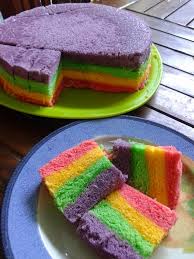 Bolu kukus sendiri dikenal sebagai makanan tradisional yang mudah untuk ditemukan. Resep Bolu Kukus Pelangi Lembut Mekar Sederhana