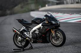 2019 Aprilia Rsv4 1100 Factory Review Bikesocial