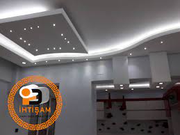 Asma tavan modeli ile evinizin iç mekanlarına yeni, modern ve lüks bir görünüm kazandırabilirsiniz. Mutfak Asma Tavan Modelleri 13 Ihtisam Yapi Dekorasyon Gaziantep Yapi Asma Tavan Modelleri