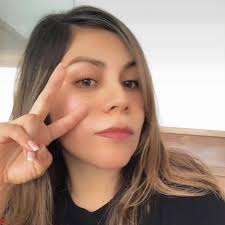 La gente quiere seguidores o ven en tu insta cosas q no le cuadran y te  dejan ahí, de todas formas se ha perdido la paciencia y el conocer a  alguien de