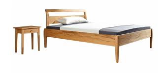 Man kann die balken einfach mit doppelseitigem klebeband, heißkleber oder ähnlichem befestigen. Stabil Und Elegant Lido Betten Leipzig