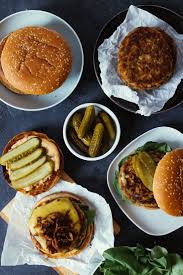 Vegan Burger With Veggie Patty Recipe Vegan Soul Food Cafe Food Recipes