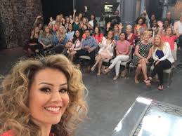 Melissa Grelo On Twitter Commercial Group Selfie A Groupie