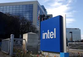 Intel Forecast Shatters Estimates, Fueled by Data Center Growth