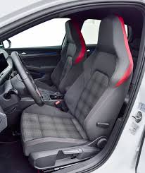 Navigationssystem discover pro, navigationsdaten für europa auf internem speicher. Vergleich Vw Golf Gti Gegen Golf Gte Welcher Ist Besser Leben Wissen Bild De