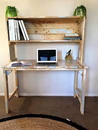 45 Easiest Diy Projects With Wood Pallets You Can Build Diy Desk Plans Diy Pallet Furniture Furniture Projects