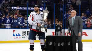 Jan 23, 2012 · washington capitals star alex ovechkin bought a $4.2 million house in mclean, virginia earlier this month. Alex Ovechkin Makes The Prince Of Wales Trophy His Table Centerpiece Nova Caps