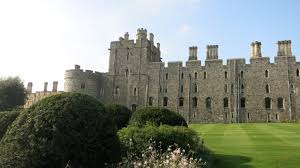 Das schloss brand steht am nördlichen rand des durch die kössein in zwei hälften unterteilten historischen ortskerns von brand bei marktredwitz. Top 10 Facts About Windsor Castle Guide London