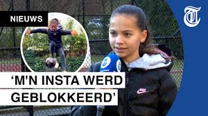 Voor de twee centrale verdedigers zijn er twee varianten: Rosalie 12 Kan Beter Voetballen Dan Jij En Gaat Viral Youtube
