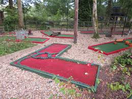 File Ferny Crofts Mini Golf Jpg Wikimedia Commons