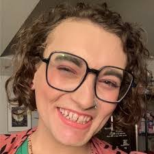 Melissa Drown's Instagram, Twitter & Facebook