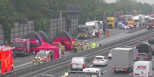 Aktuelle news zu unfällen auf der a2: Heikler Unfall Lkw Mit Radioaktiver Ladung Auf A2 Gerammt Grosseinsatz Mopo