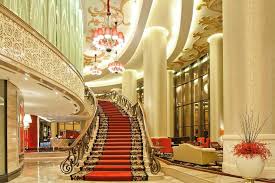 Travel Guide Tips For All Luxury Hotels Lobby Luxury Hotels Interior Luxury Hotel Bedroom