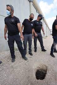 Jun 04, 2021 · >> חידת הבריחה מהכלא שתשגע אתכם כל הסופש >> רק 10% יצליחו לדמיין היכן הנקודה שבקוביה >> רק 2% יפתרו את החידה של אלברט איינשטיין >> רק 36% מהאנשים יפתרו את חידת החתול בכובע 4yrfcakktsbddm
