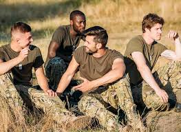 Non devono aver mai riportato, anche in congedo, una sanzione disciplinare di stato ovvero di corpo nella misura pari o superiore alla « consegna » i cui effetti non siano cessati ai sensi dell'articolo 1369 del codice dell'ordinamento militare (cancellazione dopo i due anni) Ricorso Leva Militare Gps E Graduatorie Istituto Ricorsi Scuola