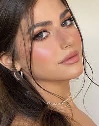 Ariel Saunders (arielsaunders95)