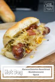 Rezept Hot Dog Mit Karamellisiertem Sauerkraut Gernekochen Hot Dog Rezept Amerikanisches Essen Sauerkraut