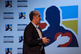 El diálogo giró en torno a la crisis social y política que enfrenta el país en. No Soy Titere Y Este No Es Un Partido Caudillista Ivan Duque Candidato Del Centro Democratico Rcn Radio