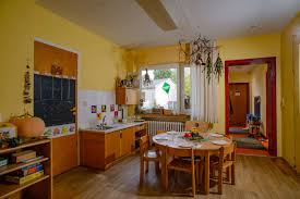 Die einrichtung ist ganzjährig geöffnet, mit ausnahme der gesetzlichen feiertage und der zeit zwischen weihnachten und heilige drei könige. Kita Haus Kunterbunt