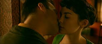 1 audrey tautou audrey tautou mathieu kassovitz matthieu kassovitz. Amelie Amelie Poulain Audrey Tautou And Nino Quincampoix Mathieu Kassovitz Romantic Moments Amelie Romantic Pictures