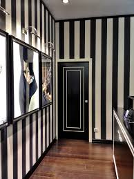 Black And White Boutique Ideas Jo Malone Boutique In Madrid Spain Shop Interiors Shop Interior Design Black Decor