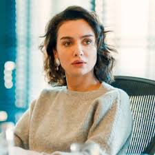 Belen Fraccaro Adli Kullanicinin Birce Akalay Panosundaki Pin Sac Kadin Unluler
