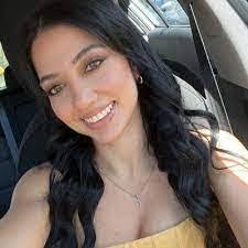 Josie Elkins's Instagram, Twitter & Facebook