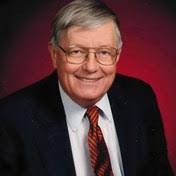 Lynn Holmquist's Instagram, Twitter & Facebook