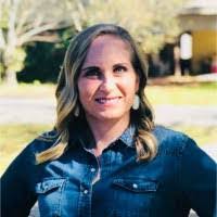 Jessica Stapleton's Instagram, Twitter & Facebook