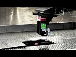 The curt x5 gooseneck to 5th wheel adapter allows you to easily convert your curt turnover gooseneck hitch into a 5th wheel. Camco Eaz Lift Gooseneck Adapter Youtube