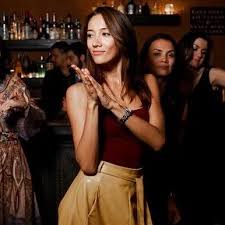 По словам гудкова, несколько близких источников из окружения администрации президента россии сообщили ему, что если он не покинет страну, то уголовное дело будет продолжено вплоть до ареста. Valeriya Gudkova Leravvs Twitter