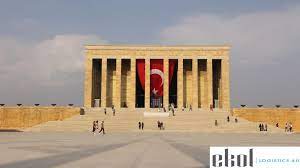Heyeti ile birlikte aslanlı yolda yürüyerek ulu önder mustafa kemal atatürk'ün mozolesine çelenk koyan sennaroğlu, daha sonra saygı duruşunda bulundu. Ekol Logistics Invites Everyone To Visit Anitkabir Online On April 23rd