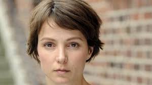 Julia Koschitz Man Kann Seine Nachfolgerin Mogen N24 De Kurzhaarfrisuren Feines Haar Kurzhaarfrisuren Frisuren