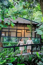 Flor's Garden Antipolo a adăugat...