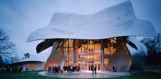 Richard B Fisher Center Nueva York Inaugurado En El 2003 El Edificio Aloja Una Pequena Sala De Conciertos Q College Campus Bard College Frank Gehry Designs