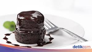 Buat pecinta brownies, pasti nggak bisa menolak nikmatnya brownies kukus yang lembut dan nyoklat banget seperti brownies amanda. Resep Dan Cara Membuat Brownies Kukus Coklat Pandan Enak