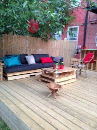 Outdoor Deck Made Out Of Pallets 1001 Pallets Outdoor Deck Diy Pallet Projects Pallet Diy