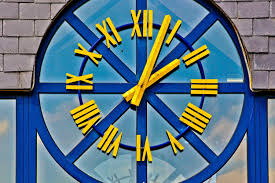 Voici ce qu'il a noté sur le petit carnet qui ne le quitte jamais. Quelle Heure Est Il L Heure Exacte A Paris