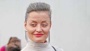 View all erika stárková movies. Erika Starkova Priznala Rozchod Po Mostu Cekala Velke Role Jenze Sip