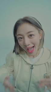 Jihyo Twice Rambut Pendek