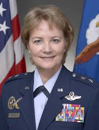 Reservist reconnects with artist-side