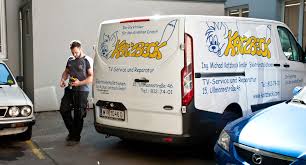 Bezirk unser elektriker notdienst 1150 wien steht für privatkunden sowohl geberbekunden 24 stunden auch an wochenenden und feiertagen zur verfügung. Unsere Elektriker Fur Sie Im Einsatz Katzbeck Elektros Webseite