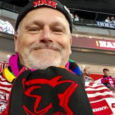 Klappst du vorm Spülen den Klodeckel runter? Wenn nicht, haben wir hier ein  paar eklige Infos für dich: