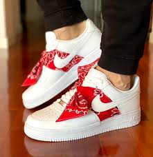Bandana pirata rossa composta al 100% di poliestere primaloft®. Ù‡Ù†Ø¯Ø³Ø© Ù…Ø¹Ù…Ø§Ø±ÙŠØ© Ø£ØºÙ†ÙŠØ© Ø§Ù„Ù…Ø§Ø±ÙƒØ³ÙŠØ© Nike Con Bandana Ffigh Org