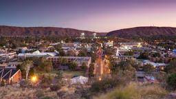 Alice springs is technically the closest settlement to uluru (ayers rock), even though it's still a good 6 hour drive away. Tiket Murah Ke Alice Springs Kayak