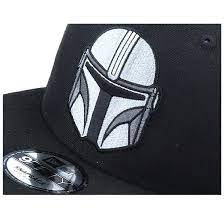 Caps Hatstore Exclusive X The Mandalorian Helmet Black 9fifty Snapback New Era In 2021 Black Snapback The Mandalorian Helmet Mandalorian Helmet